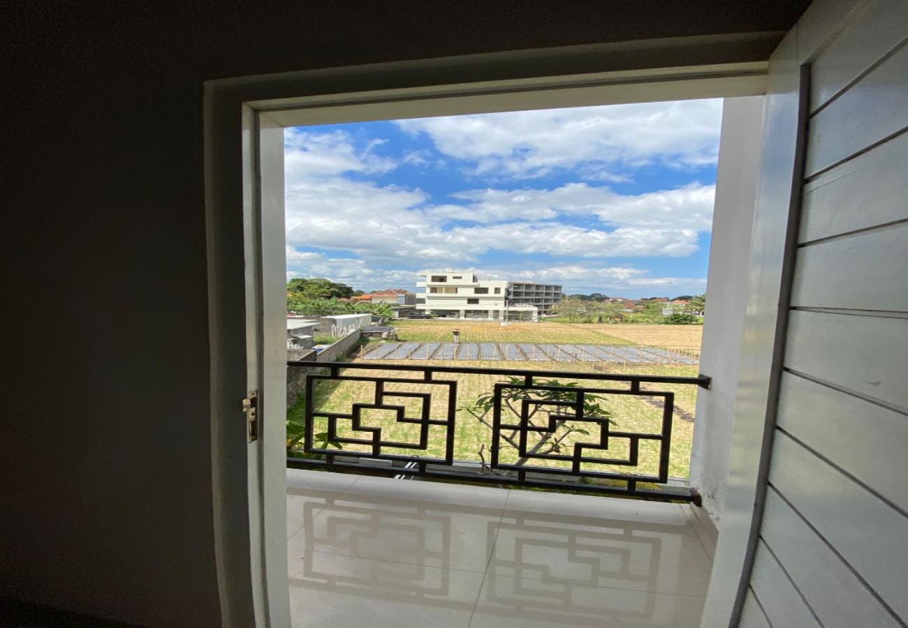 OYO 914 Batukaru Garden 5 Sevilla Residence Canggu Dış mekan fotoğraf