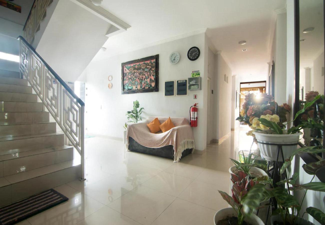 OYO 914 Batukaru Garden 5 Sevilla Residence Canggu Dış mekan fotoğraf