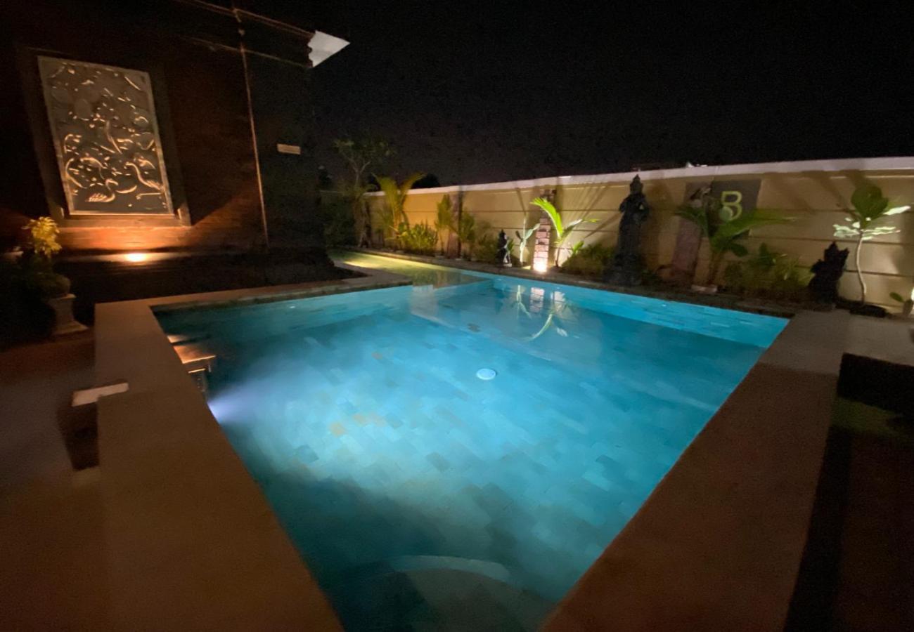OYO 914 Batukaru Garden 5 Sevilla Residence Canggu Dış mekan fotoğraf